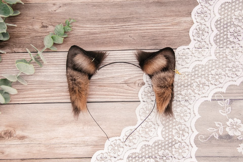 *PENDING* BEST OFFER Realistic Wolf Pup